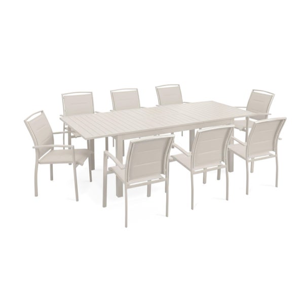 Gartenmöbel-Set bestehend aus einem großen rechteckigen Tisch und acht Gartenstühlen mit Armlehnen.