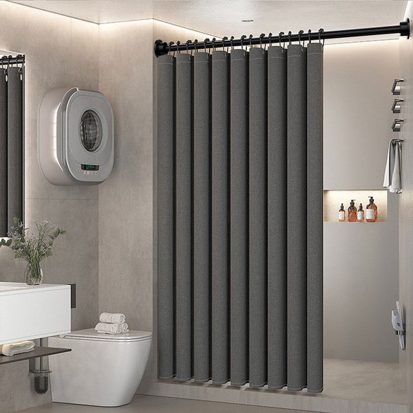 Modernes Badezimmer mit Duschvorhang an einer schwarzen Teleskopstange, integrierter Wandwaschmaschine und minimalistischer Einrichtung.