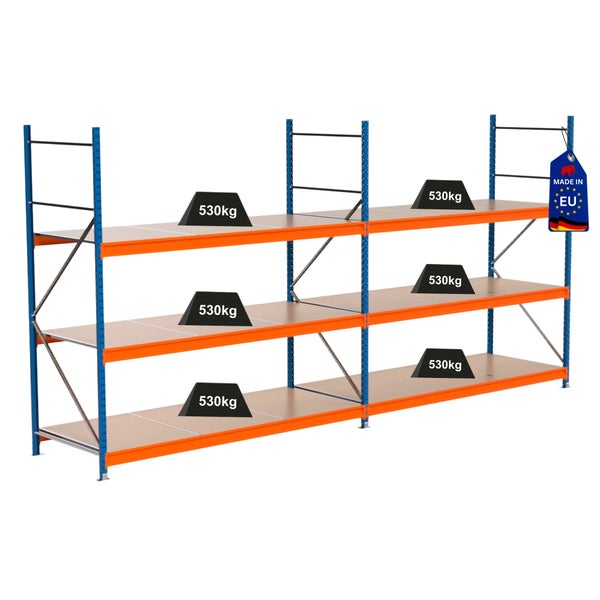 Regal mit drei Ebenen und einer Traglast von 530 Kilogramm sowie dem Made in EU Siegel.
