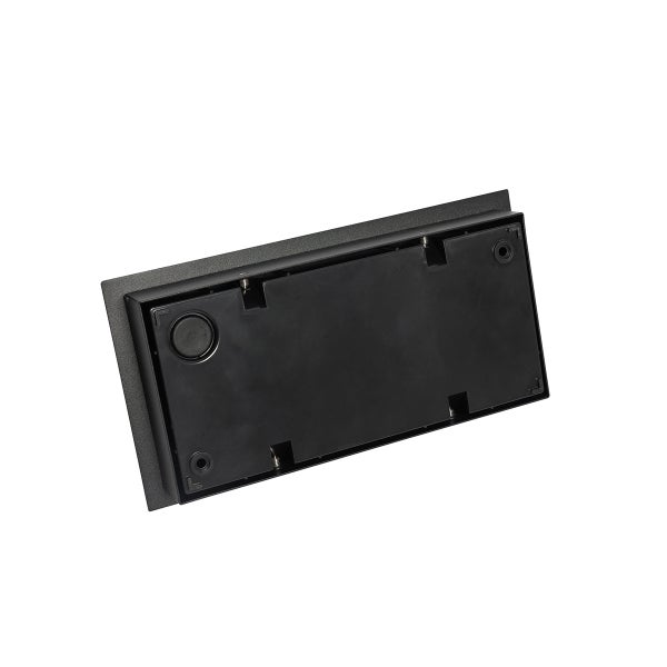 Rückseite einer rechteckigen schwarzen Wandeinbauleuchte aus Kunststoff und Metall.
