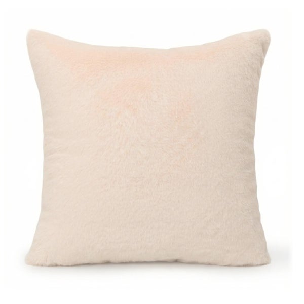 Quadratisches Dekokissen aus flauschigem Kunstfell in Creme.