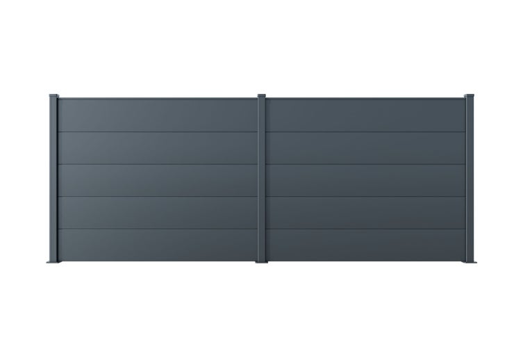 Moderne Sichtschutzwand aus horizontalen Paneelen mit drei Pfosten für den Außenbereich