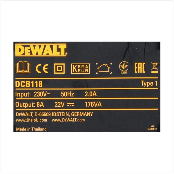DeWALT Logo auf Typenschild für Ladegerät DCB118 mit technischen Spezifikationen, CE-Kennzeichnung und KEMA-KEUR Prüfzeichen.