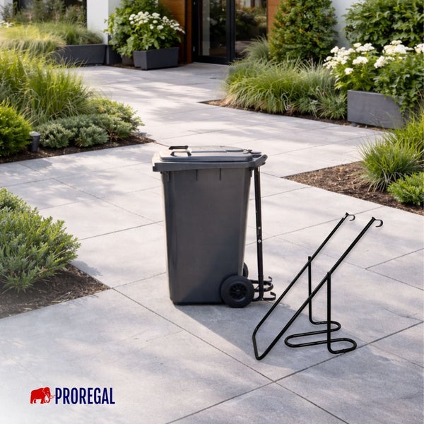 Graue Mülltonne mit Mülltonnenhalterung im Außenbereich