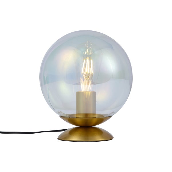Tischleuchte in Kugelform mit irisierendem Glasschirm und Messingsockel inklusive LED Filament Leuchtmittel.