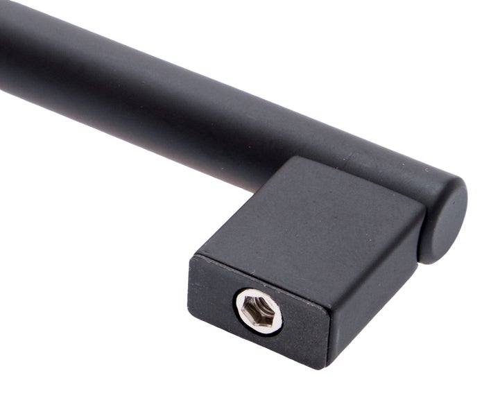 Detailaufnahme eines Stangengriffs mit Innensechskantschraube