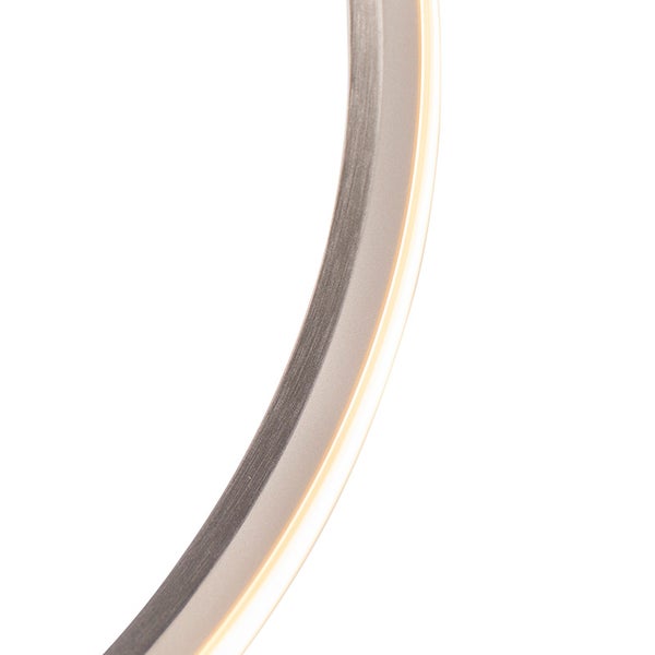 Detailaufnahme einer gebogenen LED-Leuchte