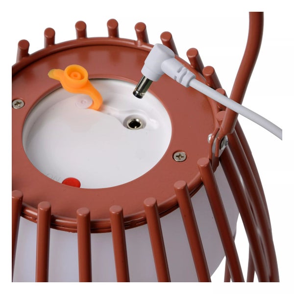 Detailansicht einer Leuchte mit Netzstecker