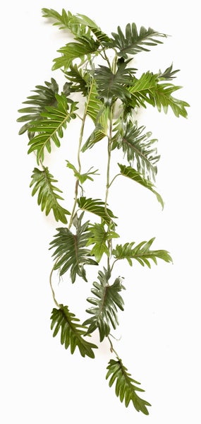 Künstliche Hängepflanze mit grünen gelappten Blättern im Philodendron-Stil.