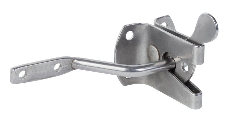 Ein metallischer Torriegel mit Hebelmechanismus zur Sicherung von Toren und Türen.