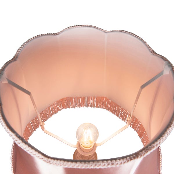 Innenansicht eines Lampenschirms mit Lampe