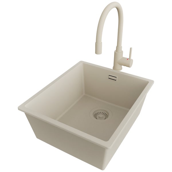 Spüle mit Wasserhahn