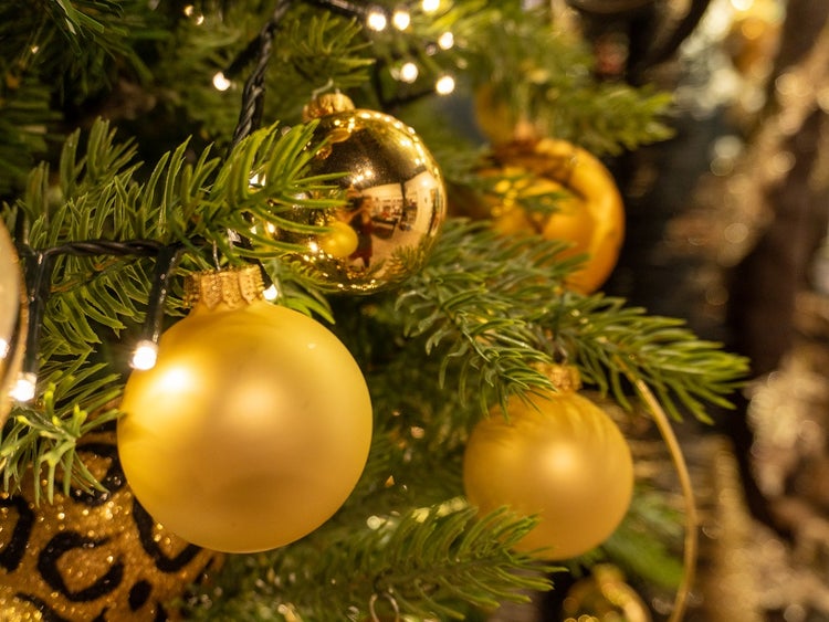 Glaskugelsortiment Gold Glanz/Satin, 12 Stück, 5cm shiny, 12 Stck., Weihnachtsbaumkugeln, Christbaumschmuck, Weihnachtsbaumanhänger