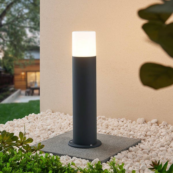Lindby Außenleuchte Tabyn (spritzwassergeschützt (Modern) in Schwarz aus Aluminium (1 flammig, E27) - Wegeleuchte Pollerleuchte Wegelampe Sockelleuchte