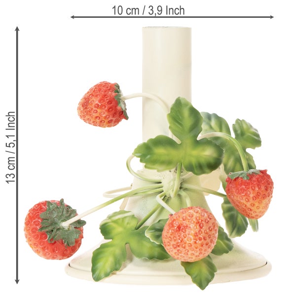 Dekorativer Kerzenhalter mit Erdbeeren und grünen Blättern, Höhe 13 Zentimeter, Breite 10 Zentimeter.