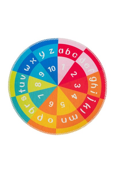 Runder, bunter Kinderteppich mit dem Alphabet von a bis z und Zahlen von 1 bis 10.