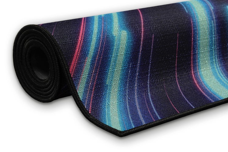 Gewebter Gamerteppich bedruckt Schwarz Multi Neon Horizon WECONhome 110x160 cm