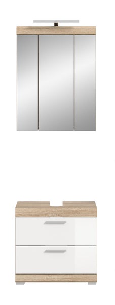 Badezimmer-Set mit dreitürigem Spiegelschrank inklusive Beleuchtung und Waschbeckenunterschrank mit zwei Schubladen in Eiche-Dekor und Weiß.