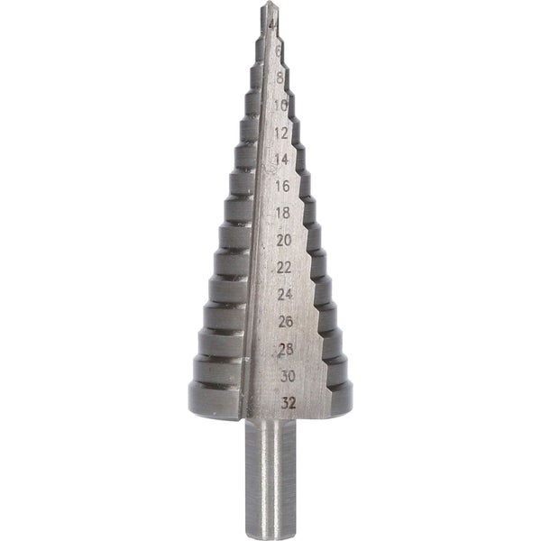 Stufenbohrer aus Metall mit Größenangaben