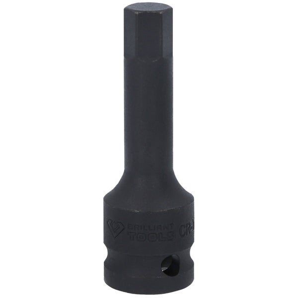 Handwerker bohrt mit einer Schlagbohrmaschine ein Loch in eine Betonwand. Er trägt Schutzhelm und Gehörschutz.