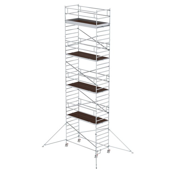 Fahrgerüst aus Metall mit mehreren Arbeitsplattformen