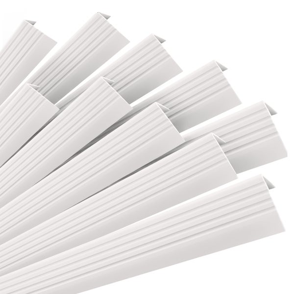 Mehrere weiße Eckprofile