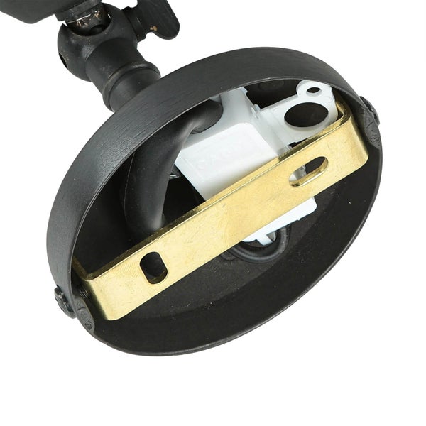 Innenansicht einer schwarzen Wandleuchte mit Befestigungsmaterial