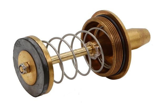 Ventiloberteil aus Messing mit Metallfeder und Dichtung für Sanitärinstallationen.