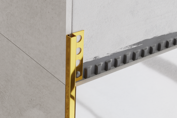 Fliesenprofil aus Metall an einer Wand angebracht