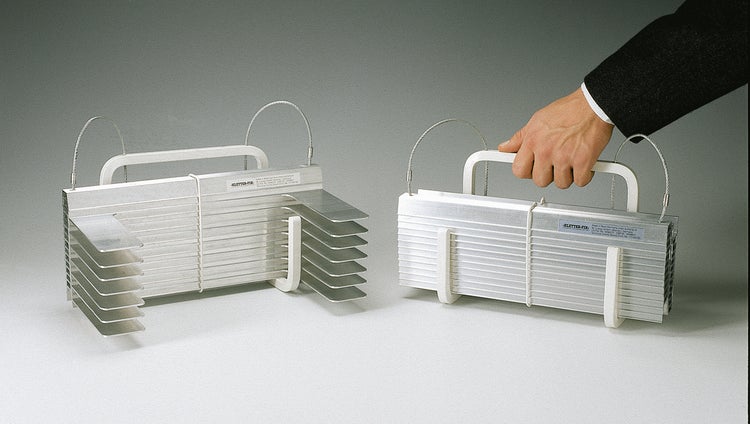 Zwei Aluminium-Dachziegel-Befestigungselemente mit Griff und Drahtseil