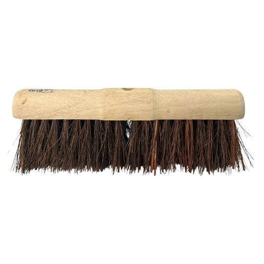 Bürste mit Holzgriff und Borsten