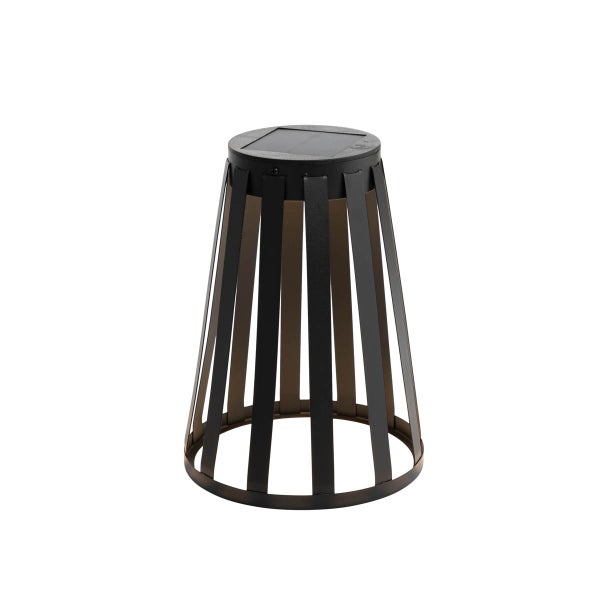 Schwarze Solar-Laterne aus Metall in Käfig-Optik mit integriertem Solarpanel auf der Oberseite.