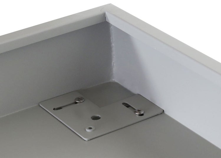 Innenansicht einer Ecke aus Metall mit verstellbarer Montageplatte und Befestigungsschrauben.