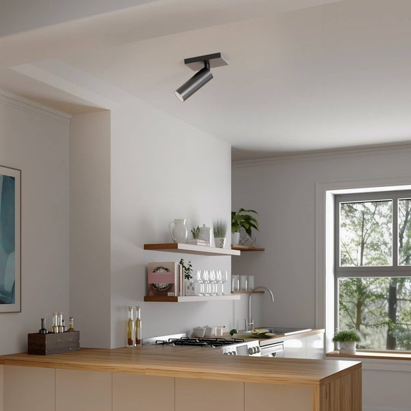 Deckenleuchte im modernen Küchendesign.