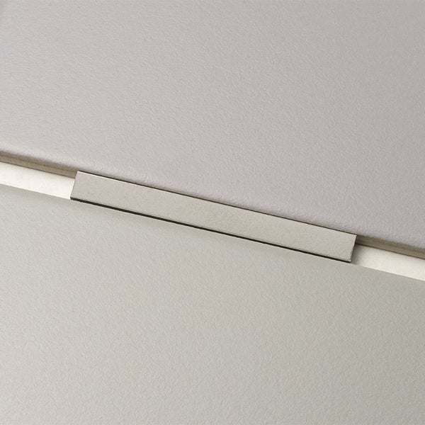 Fliesenabschlussleiste für den sauberen Übergang zwischen zwei Fliesenplatten.