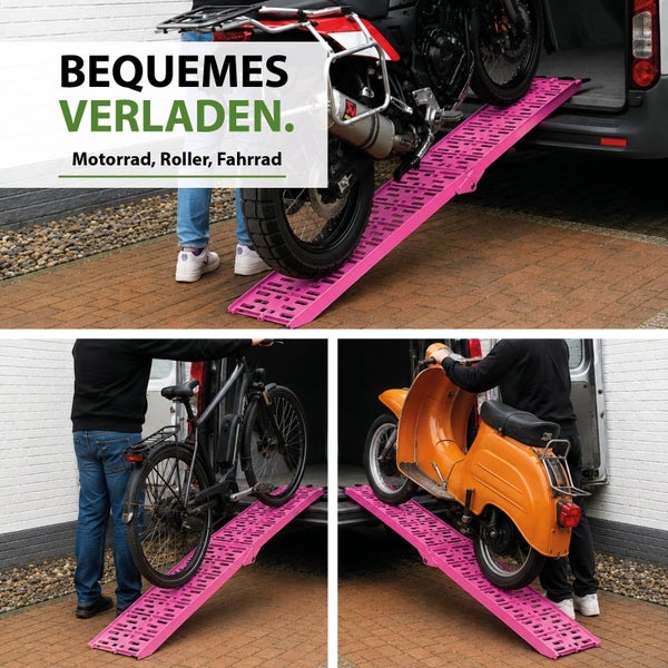 Auffahrrampe zum Verladen von Motorrad, Roller und Fahrrad in einen Transporter auf gepflastertem Untergrund.