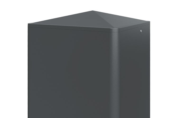 Quadratische Pfostenkappe aus Metall mit Pyramidendach in Anthrazit.