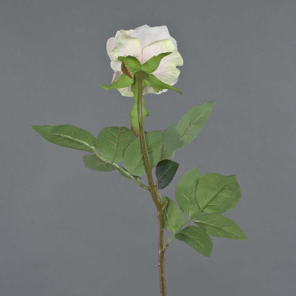 Künstliche Rose mit weißer Blüte, grünem Stiel und Blättern.