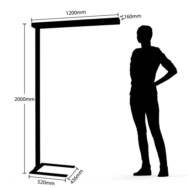 Stehleuchte mit Maßen: Höhe 2000 Millimeter, Breite 1200 Millimeter, Fuß 520 mal 436 Millimeter. Eine Silhouette dient dem Größenvergleich.