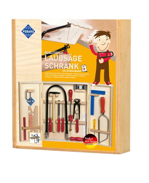 Pebaro Laubsägeschrank aus Holz mit umfangreichem Werkzeugset für Kinder inklusive Anleitungsheft für handwerkliche Arbeiten.
