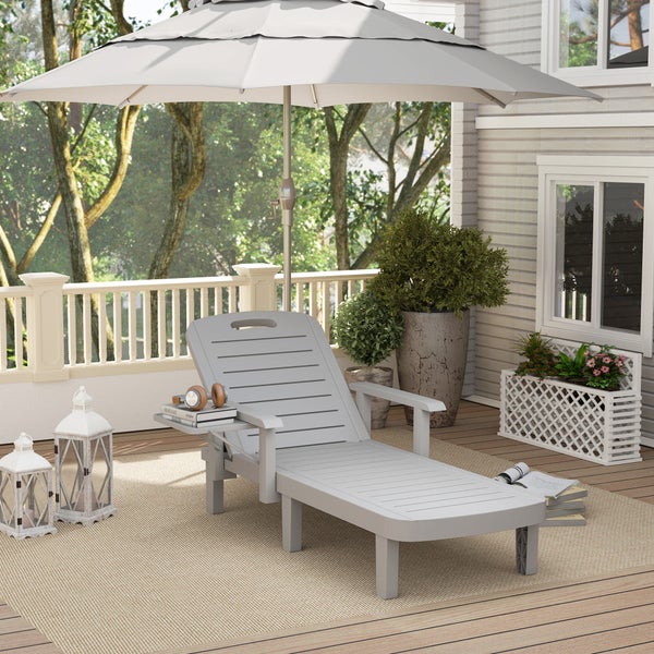 Nahtloses Muster mit Formel-Rennwagen, Zielflaggen und dem Wort 'Extrem'