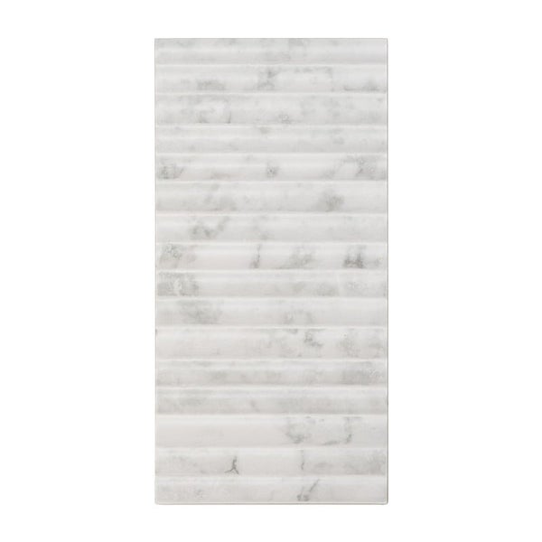 Wandfliese mit Marmoroptik und strukturierter Oberfläche in rechteckiger Form