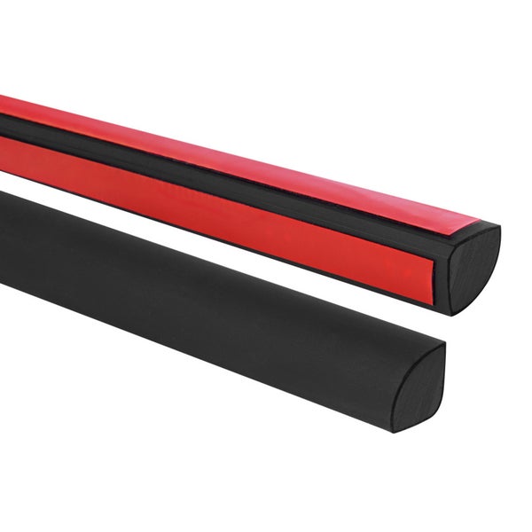 Zwei schwarze Dichtungsprofile mit Klebestreifen