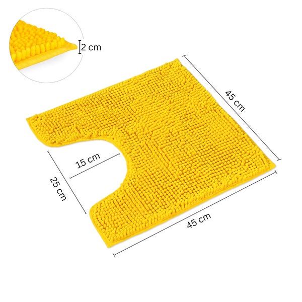 Gelbe WC-Vorlage aus Chenille mit Maßen 45 mal 45 Zentimeter, Ausschnitt 15 Zentimeter und Höhe 2 Zentimeter.
