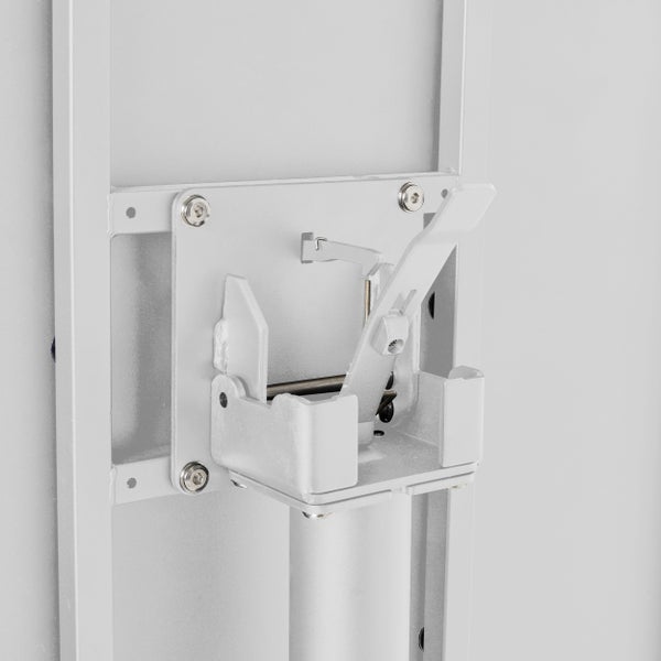 Weißer quadratischer Bistrotisch aus Metall mit Mittelfuß und vierstrahligem Fußkreuz.