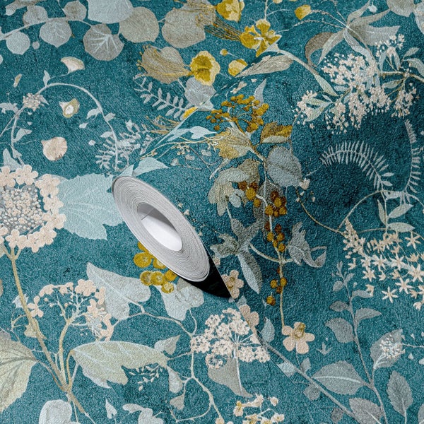 Deckenleuchte mit drei transparenten Glasschirmen