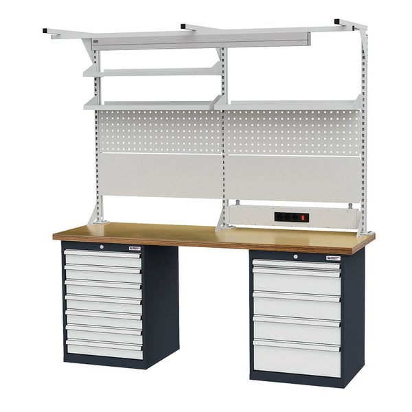 Werkbank mit Schubladen und Lochwand