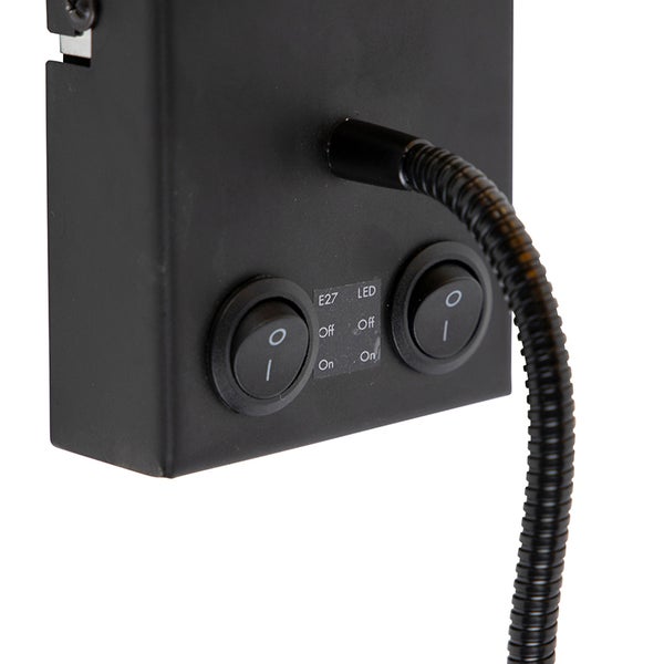 Detailansicht einer Leuchte mit Schaltern für E27 und LED