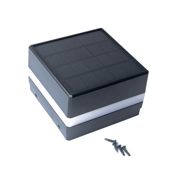 Solarleuchte mit Befestigungsschrauben