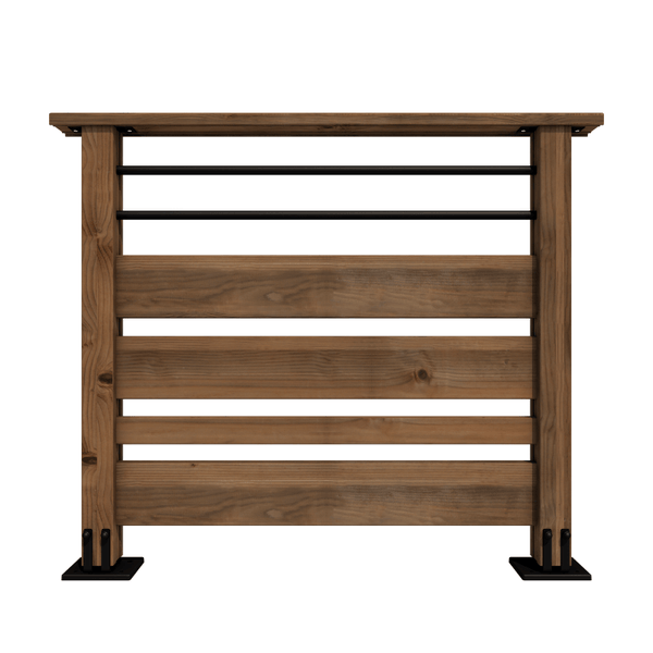 Zaunelement aus braunem Holz mit horizontalen Lamellen, zwei schwarzen Metallstäben und schwarzen Standfüßen.